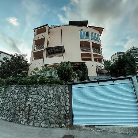 Jelena Apartment *