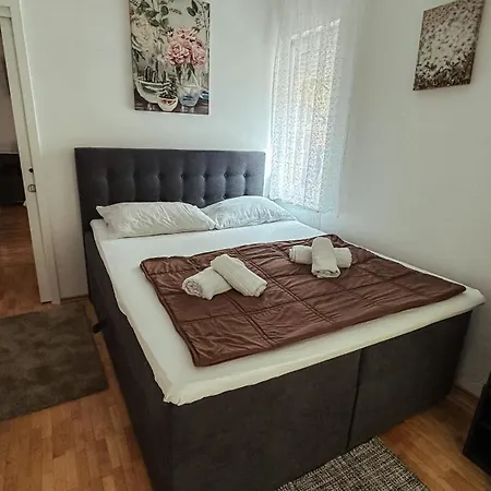 Jelena Apartment *